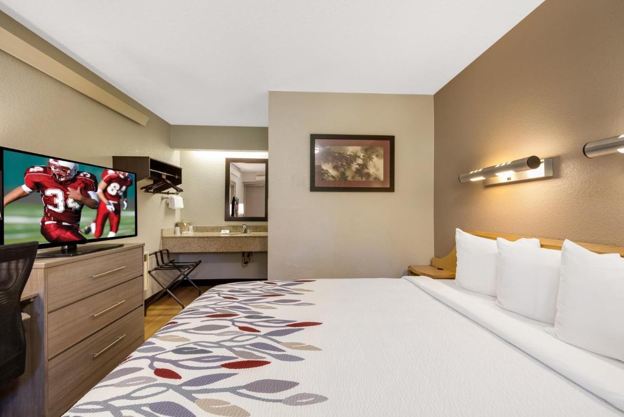 Red Roof Inn Asheville - Biltmore West Zewnętrze zdjęcie